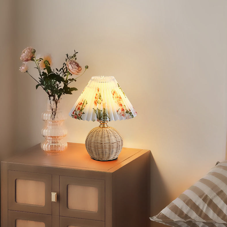 ScandiLuce: Lampada da tavolo in rattan con paralume pieghevole conico &amp; LED – per camera da letto &amp; soggiorno