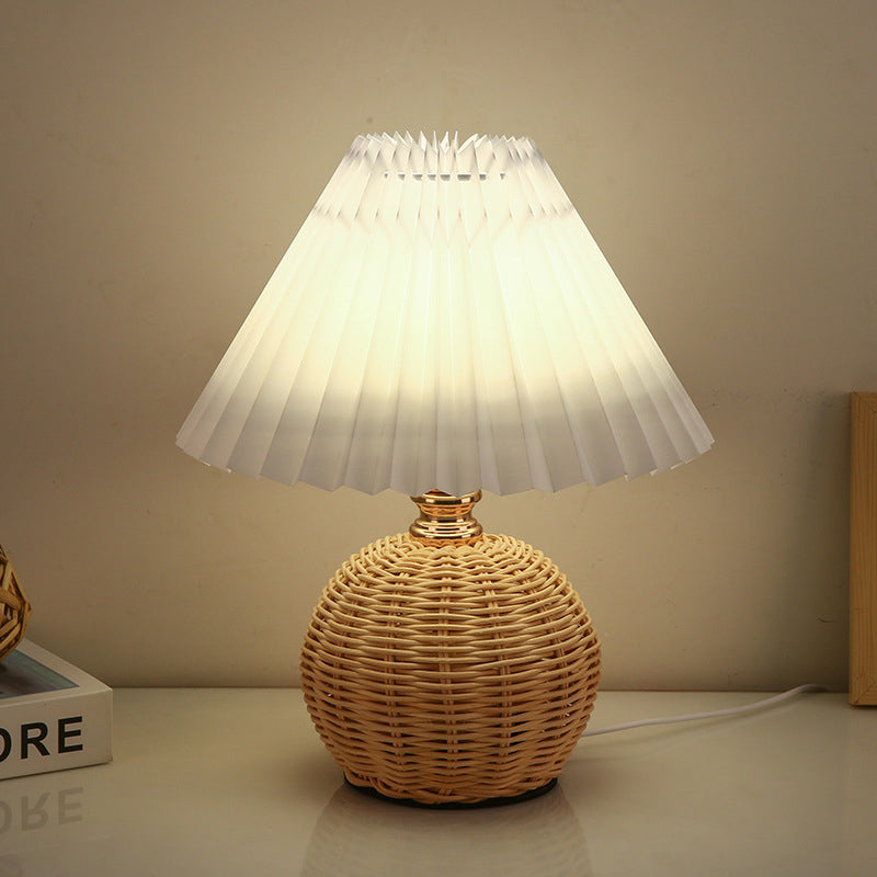 ScandiLuce: Lampada da tavolo in rattan con paralume pieghevole conico &amp; LED – per camera da letto &amp; soggiorno