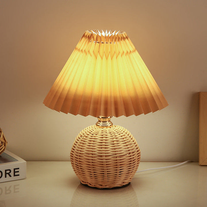 ScandiLuce: Lampada da tavolo in rattan con paralume pieghevole conico &amp; LED – per camera da letto &amp; soggiorno