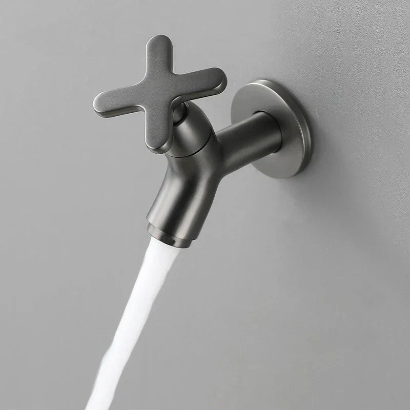 BrassFlow – Rubinetto per Acqua Fredda da Parete in Ottone Massiccio