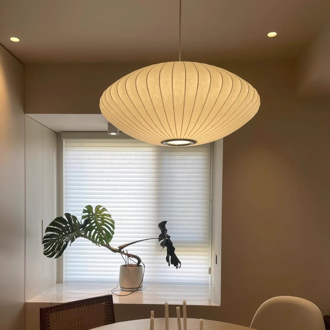 Silkaura: Lampada a sospensione LED in tessuto di seta – design e eleganza italiana