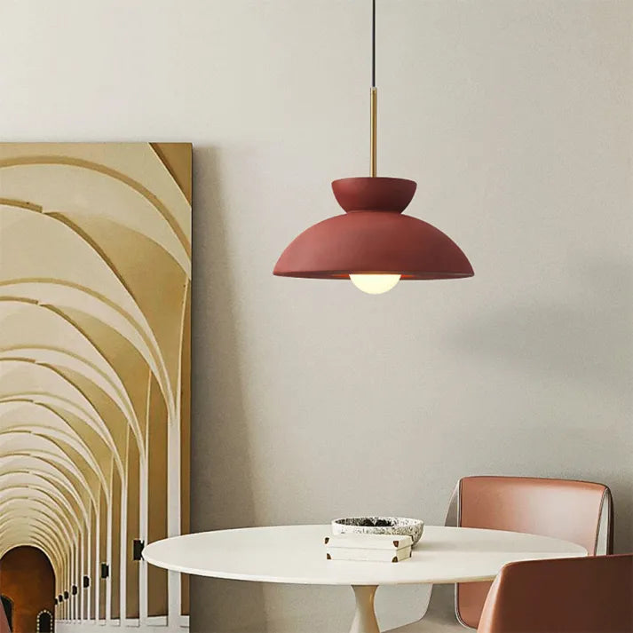 Skandéla: Lampada a sospensione minimalista con forma chiara e compatibilità LED – per aree pranzo e lounge
