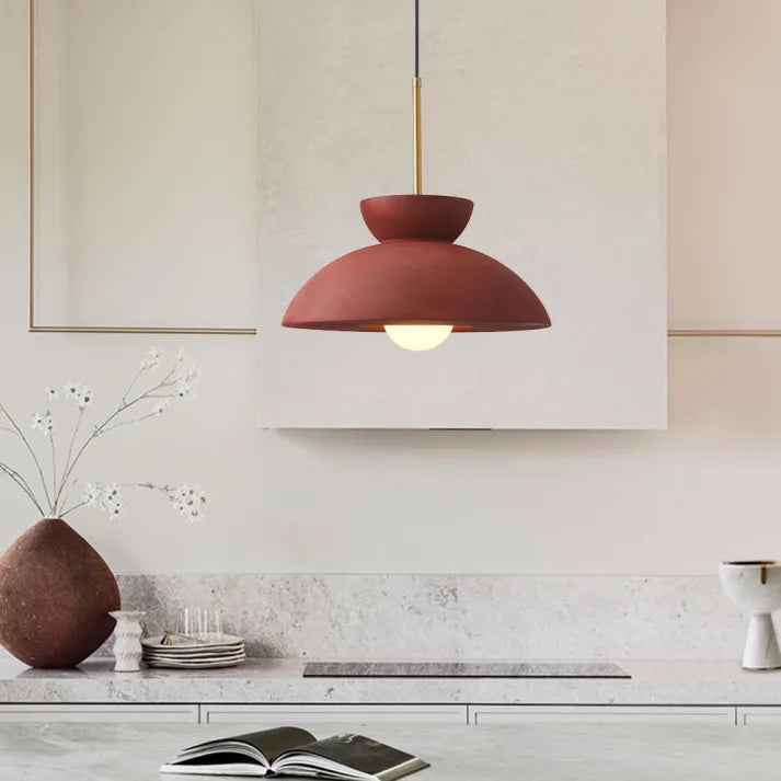 Skandéla: Lampada a sospensione minimalista con forma chiara e compatibilità LED – per aree pranzo e lounge
