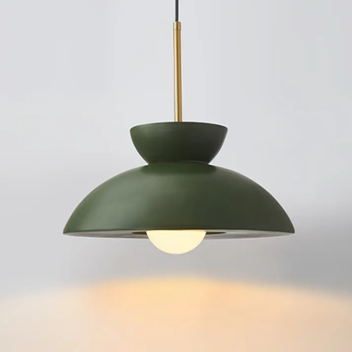 Skandéla: Lampada a sospensione minimalista con forma chiara e compatibilità LED – per aree pranzo e lounge