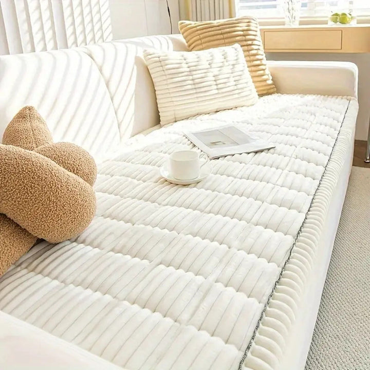 SofaLuxe: Copertura per divano in morbido velluto con bordo arricciato – Elegante copridivano e coperta protettiva