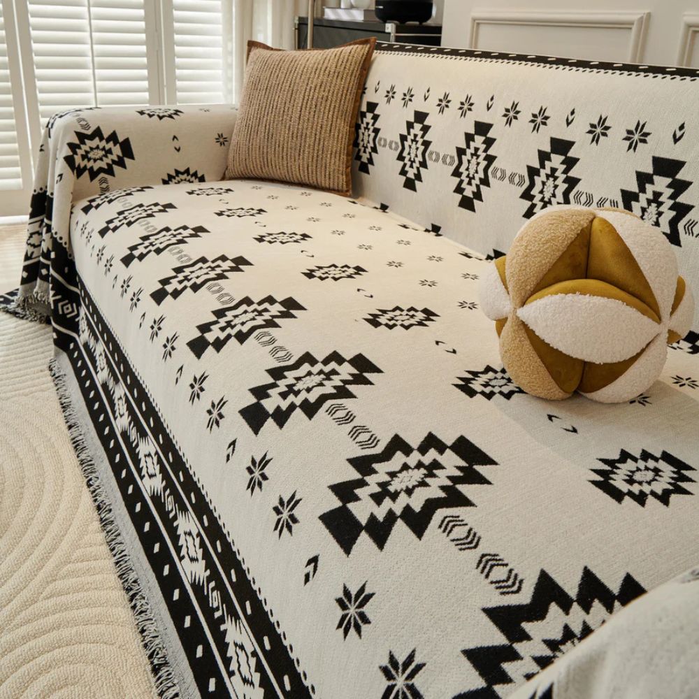 Stammesharmonie: Rivestimento per divano in motivo Boho-Tribal in morbido chenille con design reversibile – per divano e soggiorno