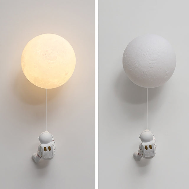 StellaNova: Applique LED Astronauta – Luce Creativa per Camerette e Soggiorni