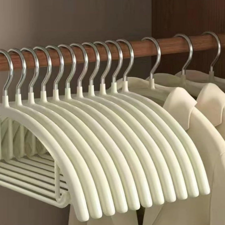 StilKurve: Grucce con design ergonomico – durevoli, antiscivolo e versatili per giacche, bluse e vestiti (confezione da 10)