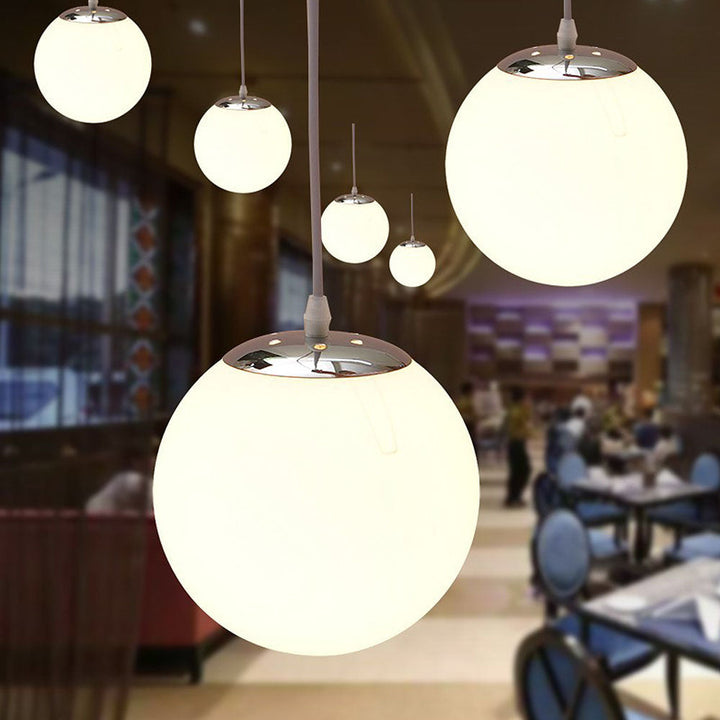StrahlTafel: Lampada a sospensione in vetro moderna, decorativa ed energeticamente efficiente per sala da pranzo e cucina