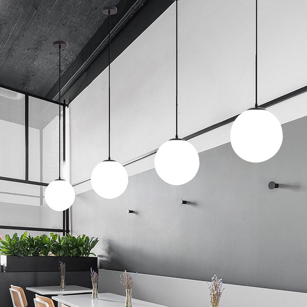 StrahlTafel: Lampada a sospensione in vetro moderna, decorativa ed energeticamente efficiente per sala da pranzo e cucina