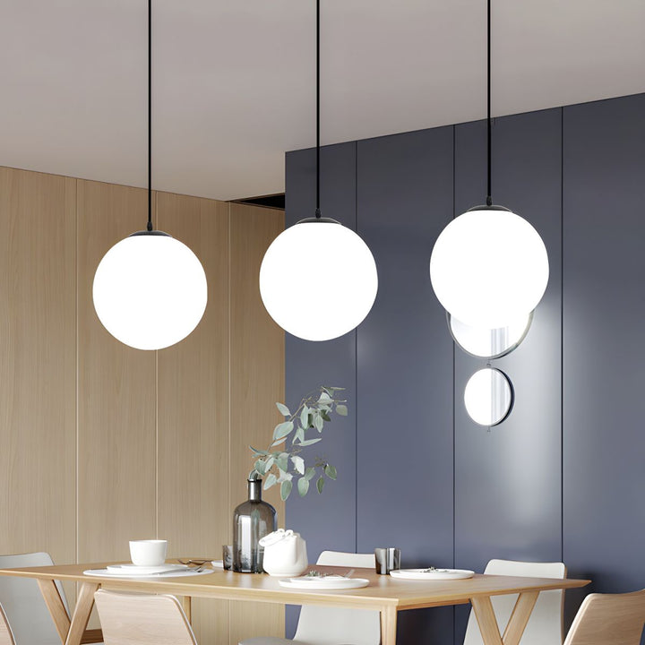 StrahlTafel: Lampada a sospensione in vetro moderna, decorativa ed energeticamente efficiente per sala da pranzo e cucina