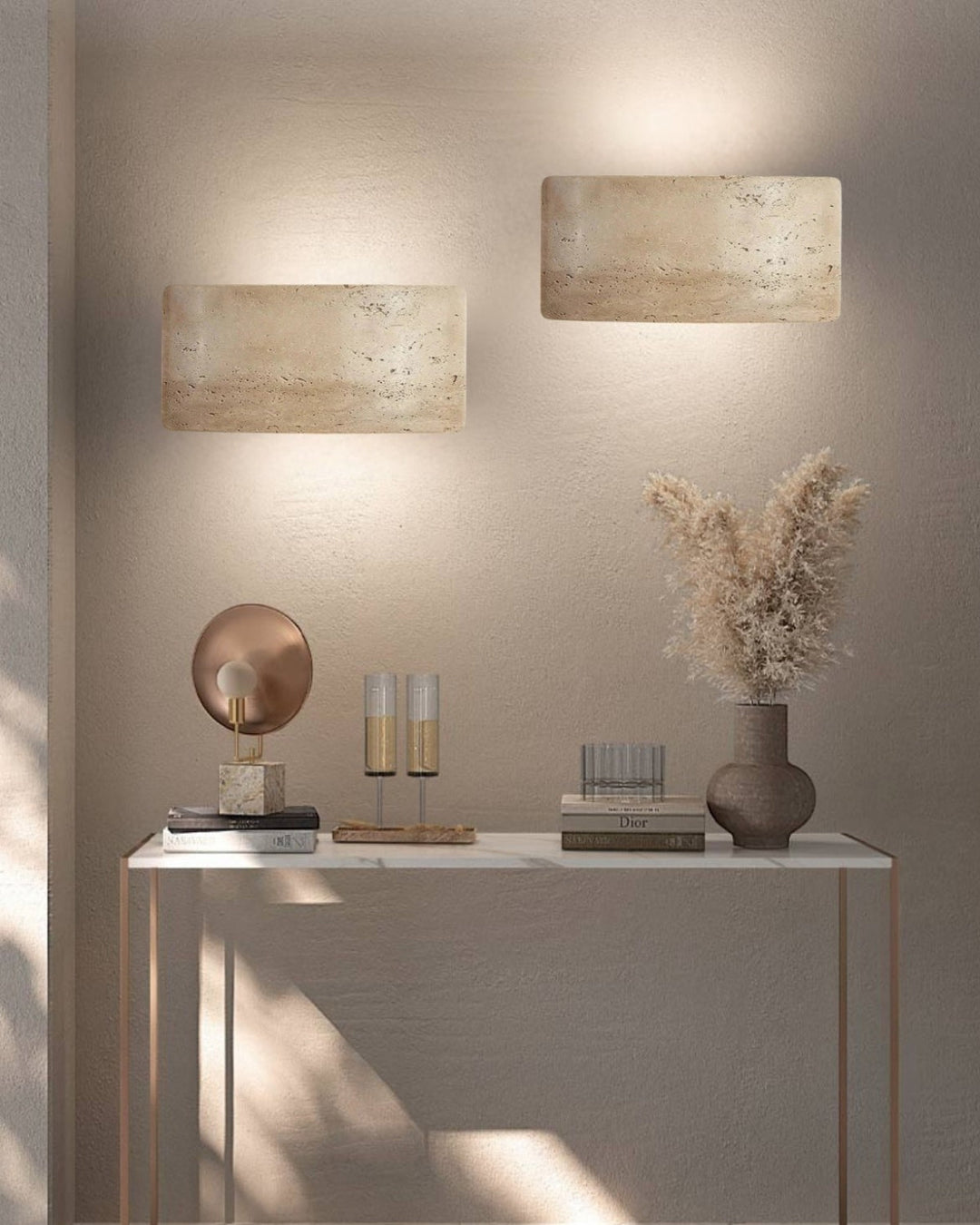 TravéaLume: Applique moderna in travertino naturale con luce LED bianca calda e IP65 – per interni ed esterni