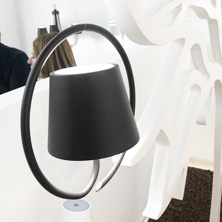 TrendiLight: Lampada a sospensione ricaricabile con dimmer touch – Elegante lampada a LED per giardino e soggiorno