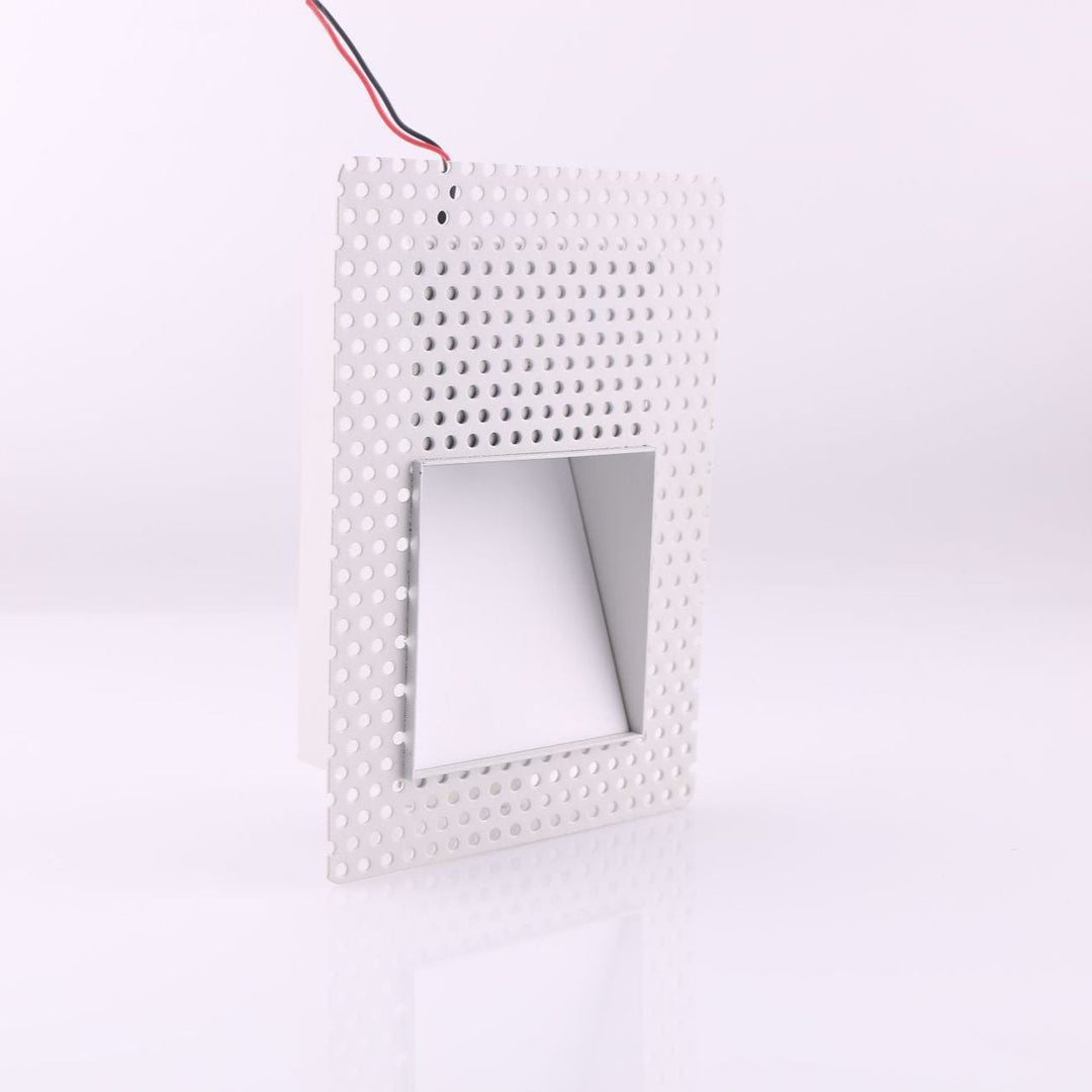 TreppenSchutz: Applique LED in acciaio inossidabile con sensore di movimento e design slanciato – per scale e passaggi