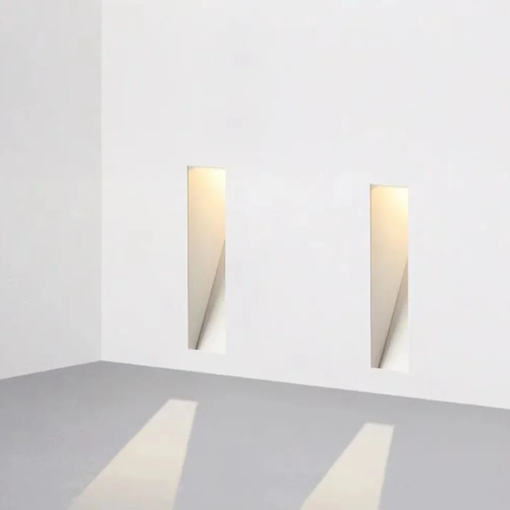 TreppenSchutz: Applique LED in acciaio inossidabile con sensore di movimento e design slanciato – per scale e passaggi
