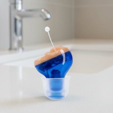 AURIS PRO - Apparecchi acustici invisibili intrauricolari per una qualità del suono superiore