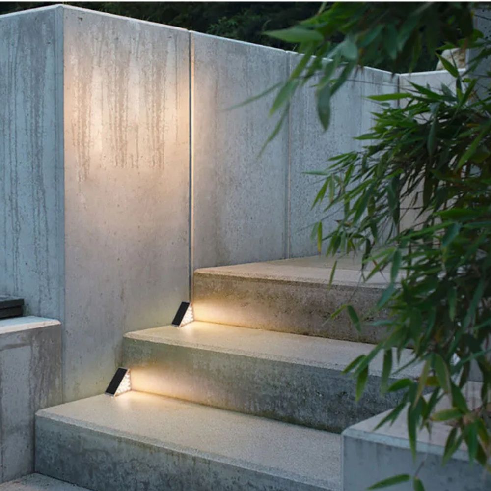 GlowSteps™ - Illumina le tue notti con queste luci da esterno per gradini!