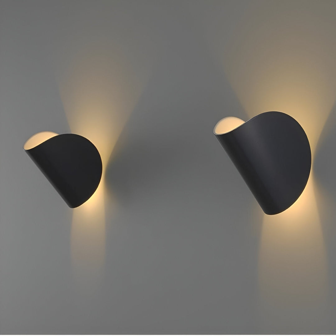 VarioBeam: Applique in Metallo Rotante – Lampada a LED Elegante per Camera da Letto e Soggiorno
