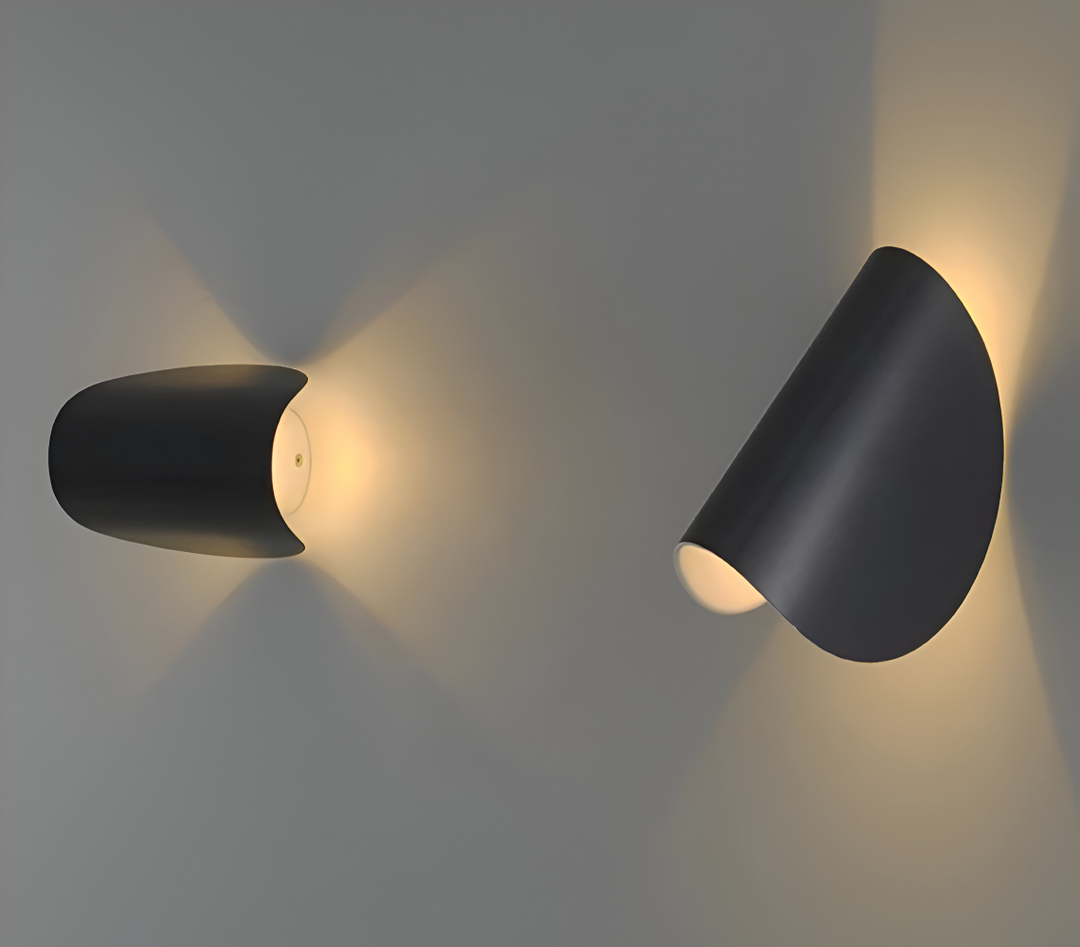 VarioBeam: Applique in Metallo Rotante – Lampada a LED Elegante per Camera da Letto e Soggiorno