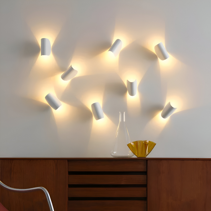 VarioBeam: Applique in Metallo Rotante – Lampada a LED Elegante per Camera da Letto e Soggiorno