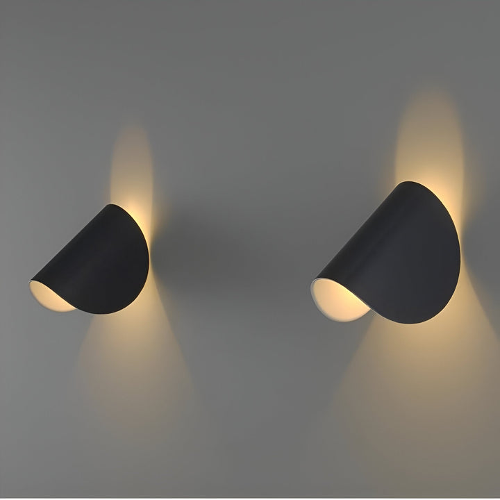 VarioBeam: Applique in Metallo Rotante – Lampada a LED Elegante per Camera da Letto e Soggiorno
