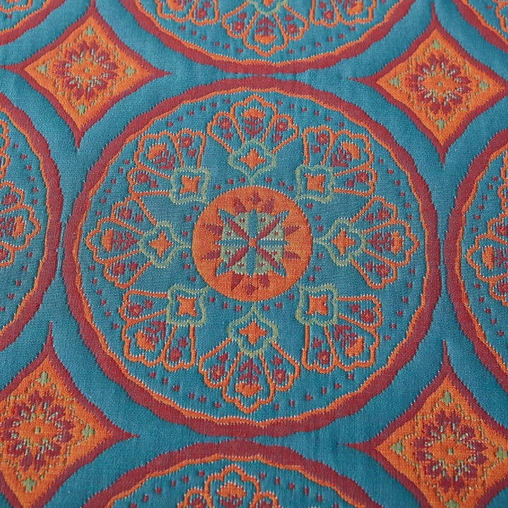 Velina: Elegante coperta in cotone con motivo reversibile e leggera texture – per letti e spazi abitativi moderni