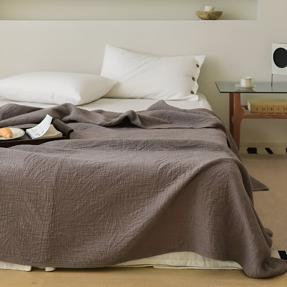 VerdeWebstuhl: Coperte in cotone con elegante motivo fogliare e leggerezza facile da mantenere – per camere da letto e soggiorni
