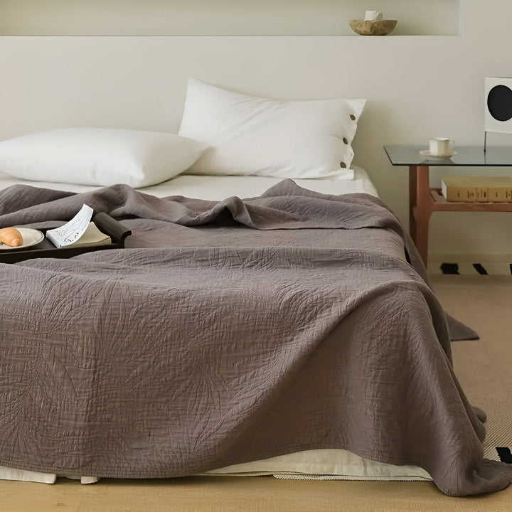 VerdeWebstuhl: Coperte in cotone con elegante motivo fogliare e leggerezza facile da mantenere – per camere da letto e soggiorni