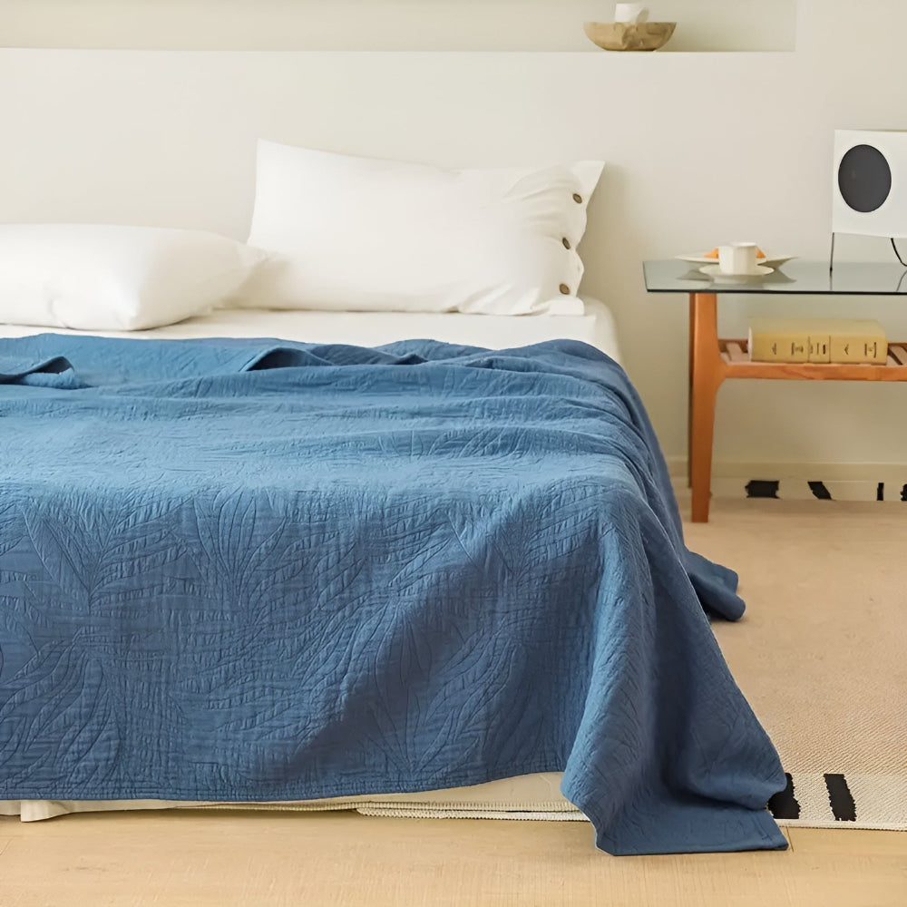 VerdeWebstuhl: Coperte in cotone con elegante motivo fogliare e leggerezza facile da mantenere – per camere da letto e soggiorni