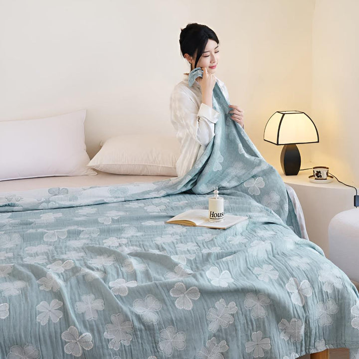 Quattro foglie di trifoglio: Coperta in cotone biologico con struttura a garza a 3 strati – per camera da letto e soggiorno