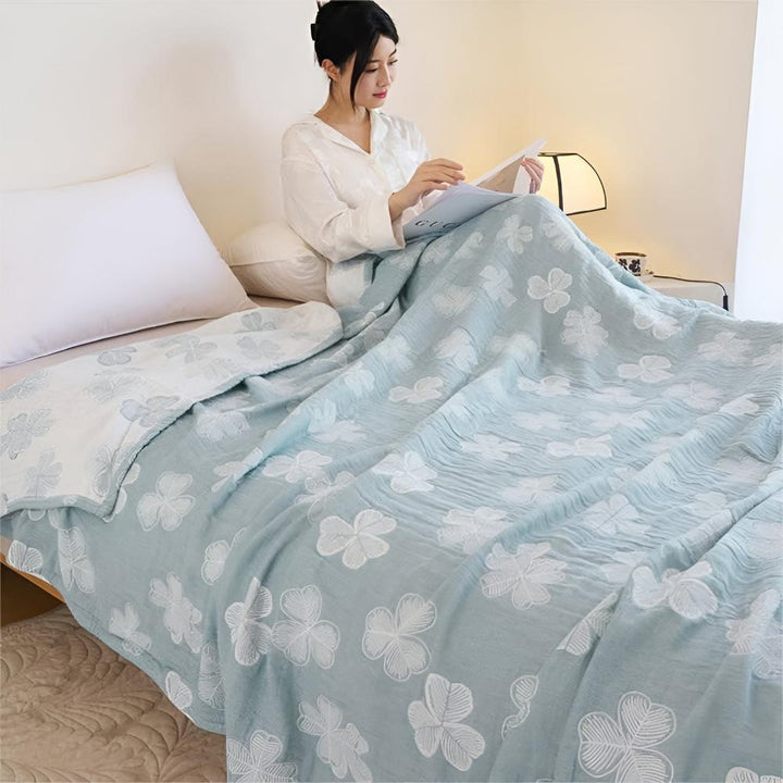 Quattro foglie di trifoglio: Coperta in cotone biologico con struttura a garza a 3 strati – per camera da letto e soggiorno