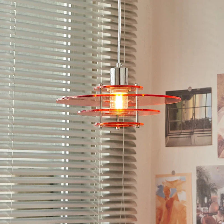 Vintura: Lampada a sospensione in acrilico e ferro in forma moderna di UFO – per interni retro eleganti