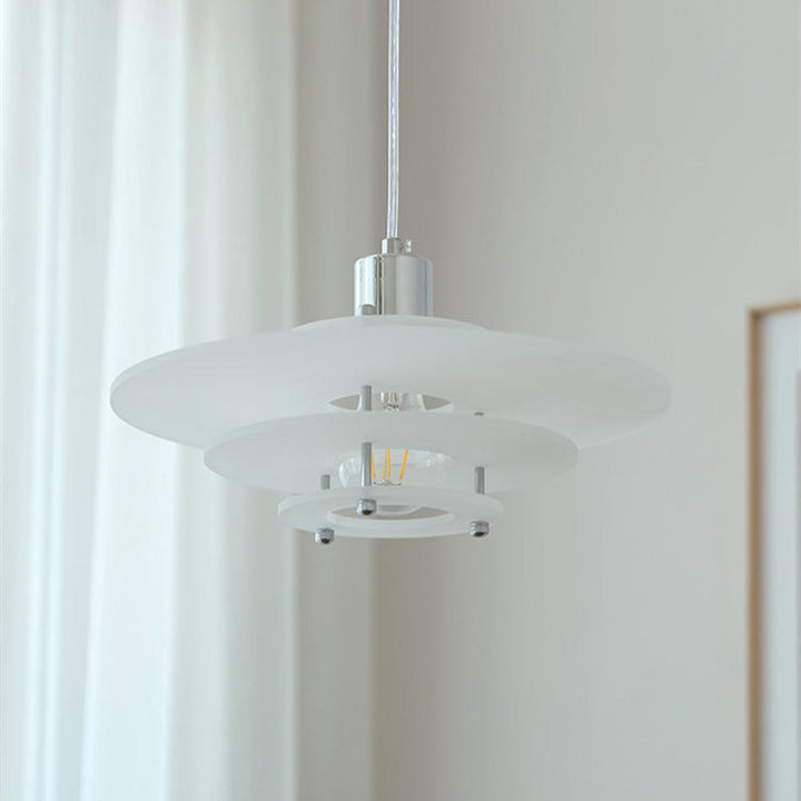 Vintura: Lampada a sospensione in acrilico e ferro in forma moderna di UFO – per interni retro eleganti