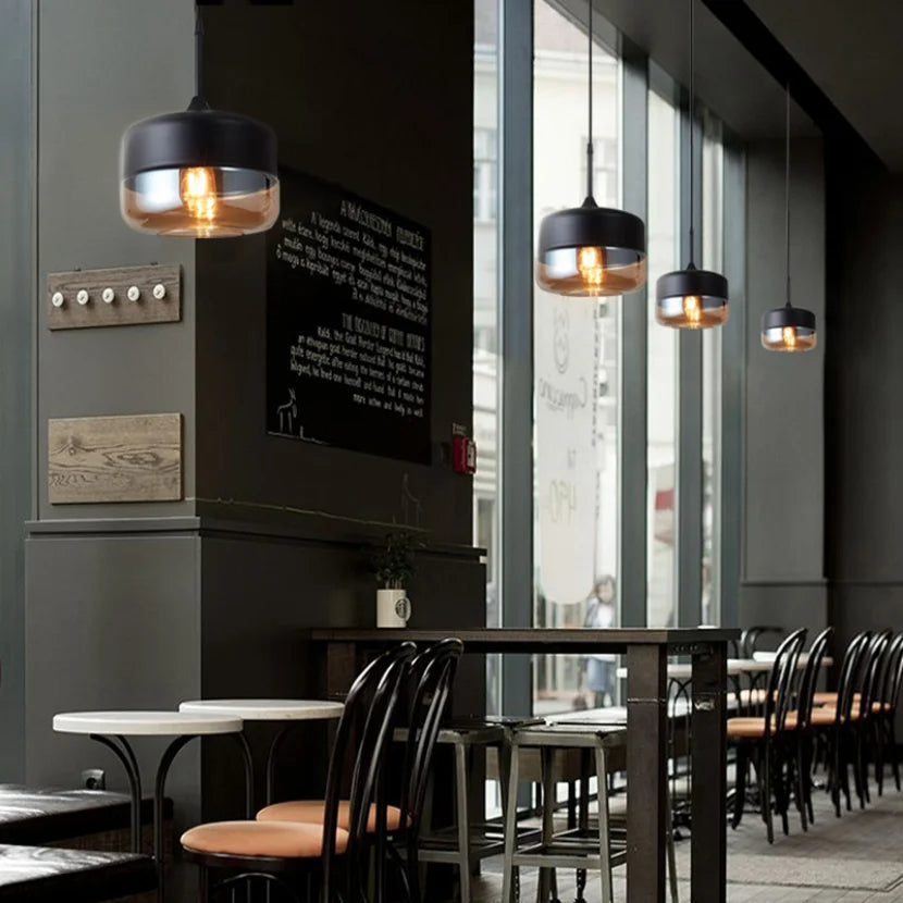 VitraGlow: Lampada a sospensione in vetro e legno – Design elegante per soggiorno e sala da pranzo
