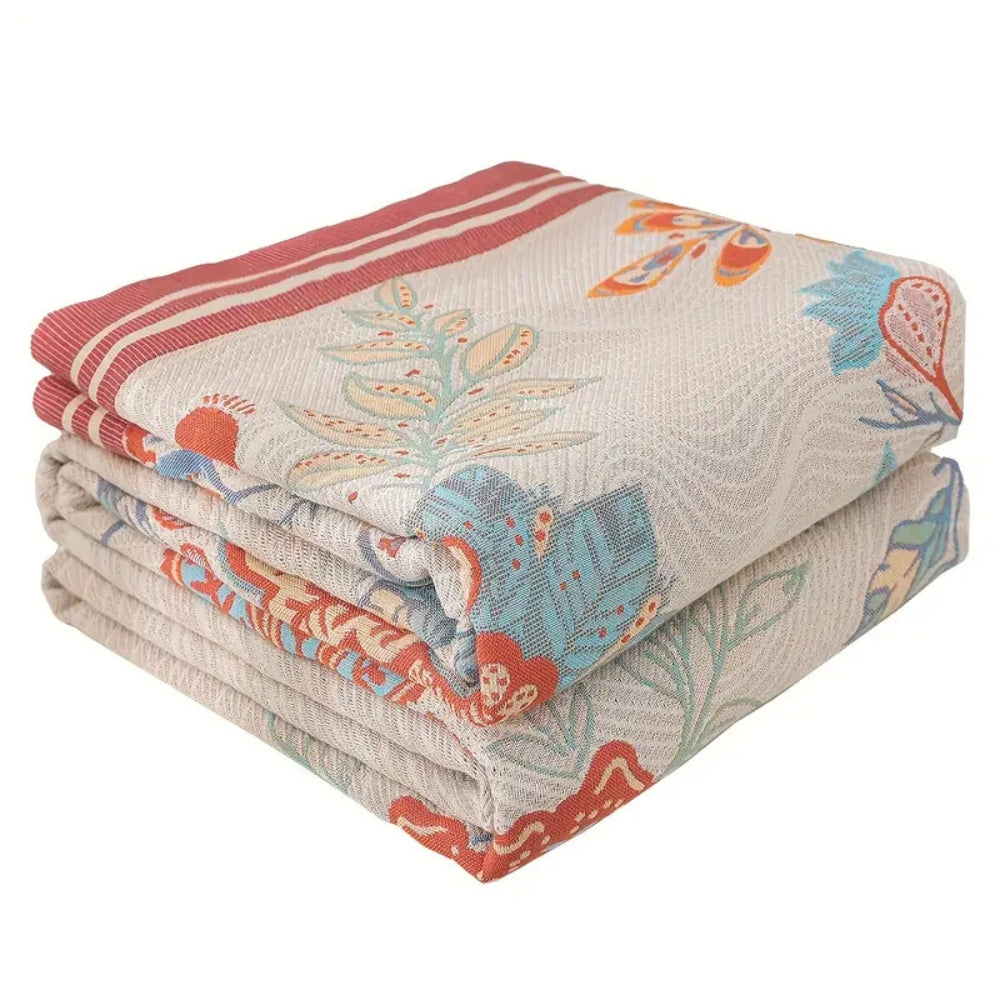 Weinblüte: Elegante coperta in cotone con design floreale reversibile e struttura traspirante – per letto e spazi abitativi moderni