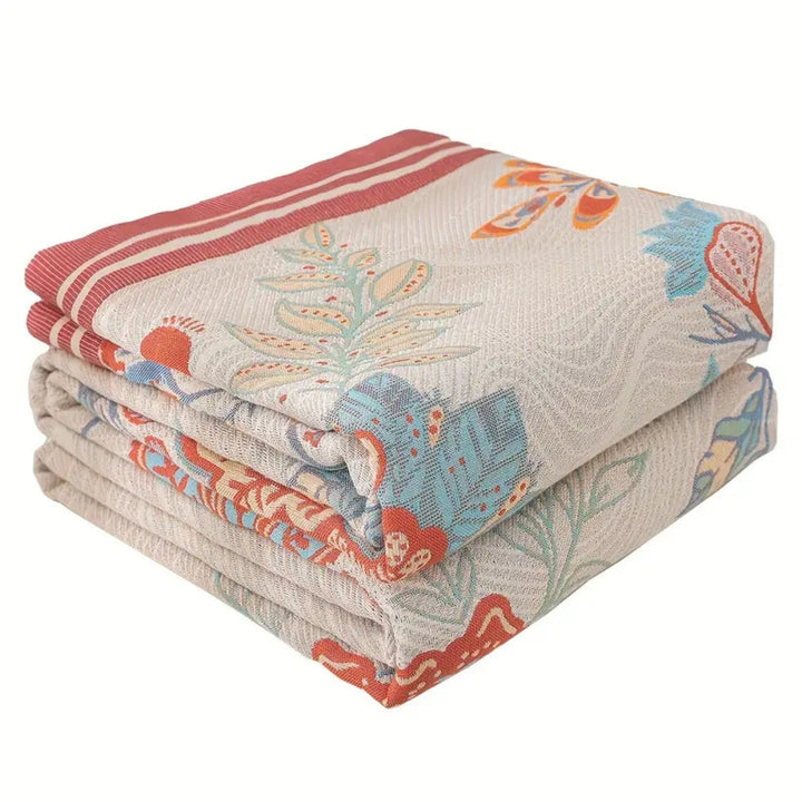 Weinblüte: Elegante coperta in cotone con design floreale reversibile e struttura traspirante – per letto e spazi abitativi moderni