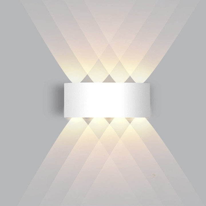 YARDGLOW – Illuminazione Esterni Elegante ed Efficiente dal Punto di Vista Energetico