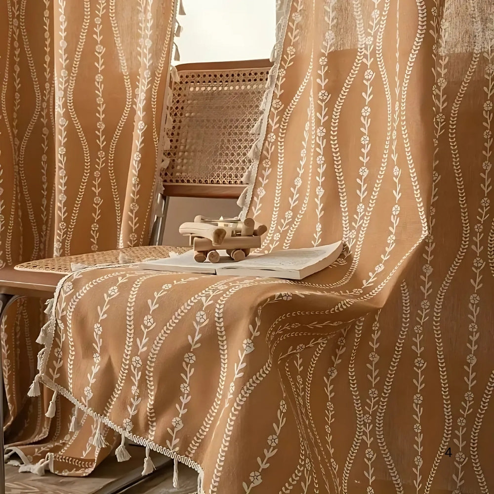 WeizenZauber: Tenda con motivo ricamato e frange – decorativa in stile country
