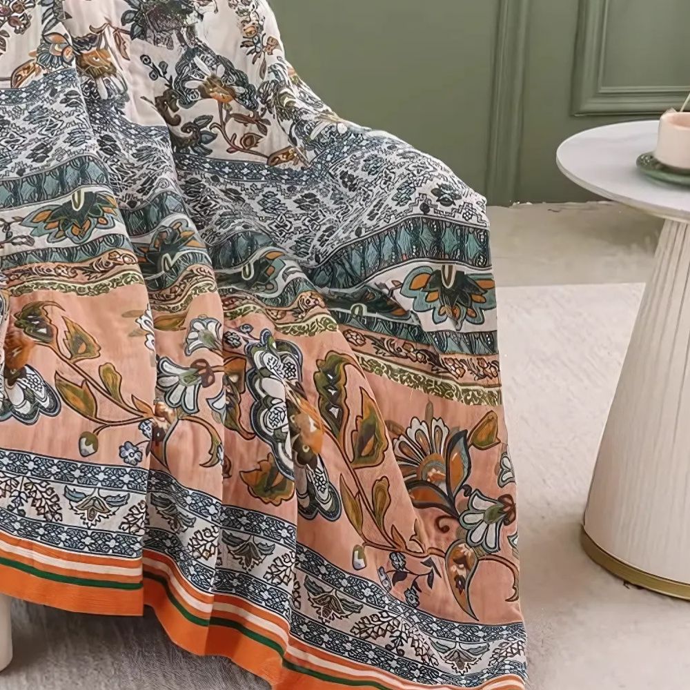 Wiesenglück: Leggera coperta in cotone dallo stile Boho con motivo floreale – per aree giorno e notte