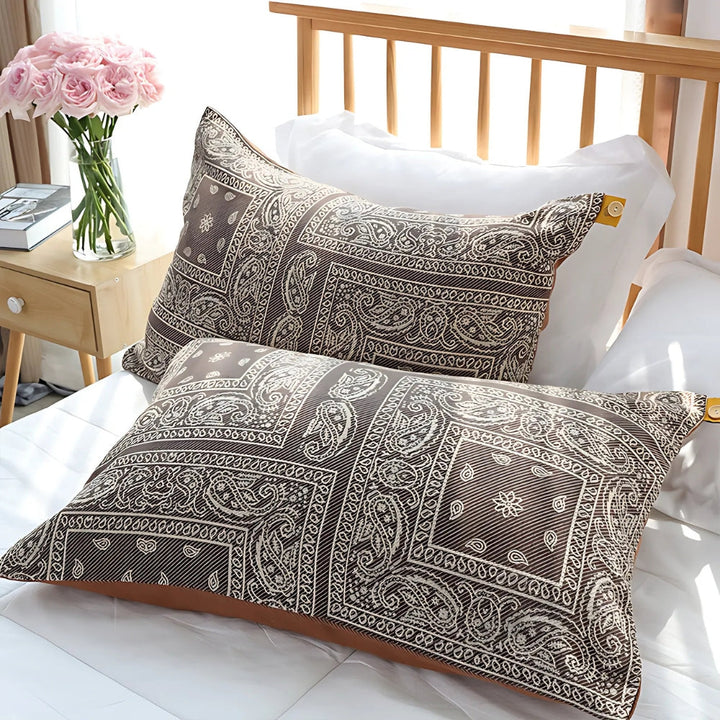 ZeitlosCharme: Fodera per cuscino con stampa ornamentale – decorativa e confortevole per accenti d&