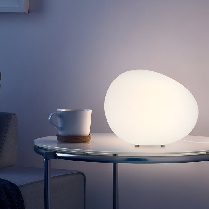 ZenKiesel: Lampada da tavolo a LED ispirata alla natura a forma di pietra con luce calda – per camera da letto e angolo lettura