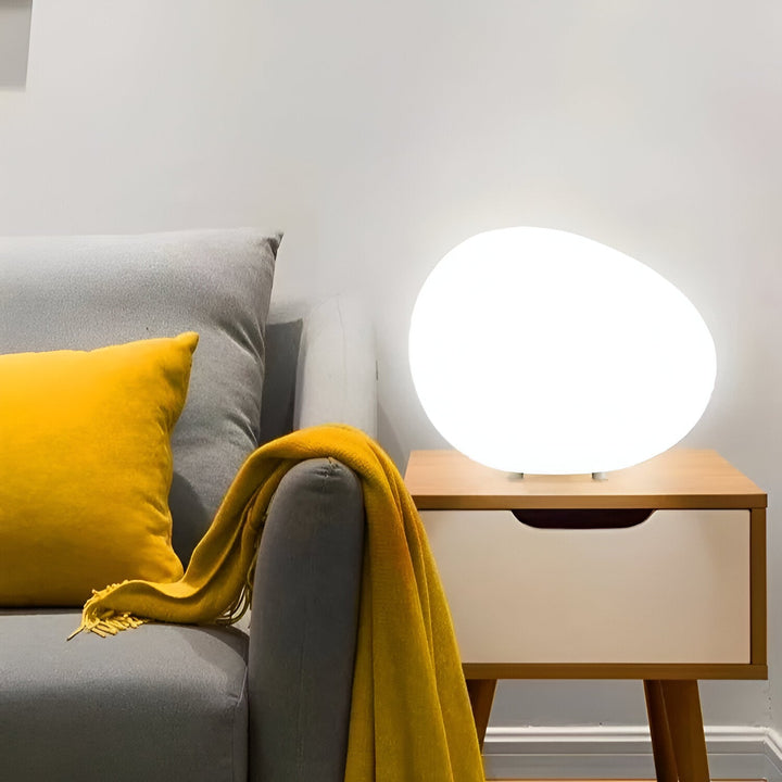 ZenKiesel: Lampada da tavolo a LED ispirata alla natura a forma di pietra con luce calda – per camera da letto e angolo lettura