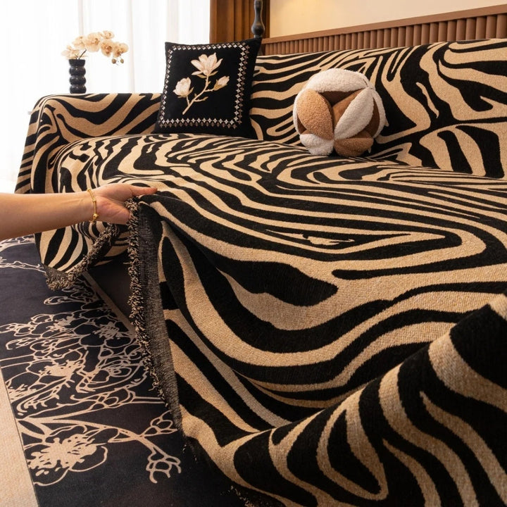 Zentara: Copridivano in Chenille con motivo Zebra e struttura Jacquard – per soggiorno e divano