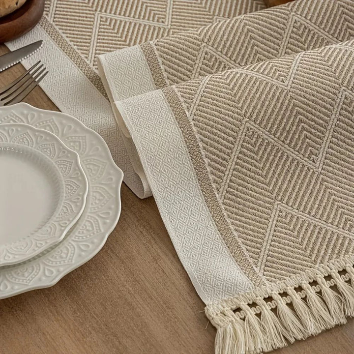 LoomÉtoile Luxe Runner da Tavola Intrecciato – Texture Elegante per un Interno Accogliente