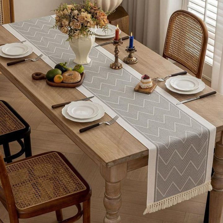 LoomÉtoile Luxe Runner da Tavola Intrecciato – Texture Elegante per un Interno Accogliente