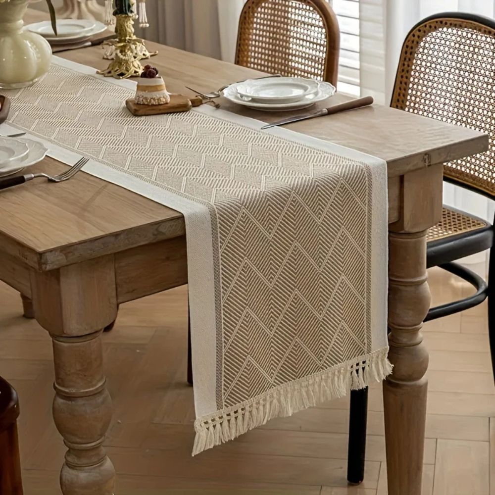 LoomÉtoile Luxe Runner da Tavola Intrecciato – Texture Elegante per un Interno Accogliente