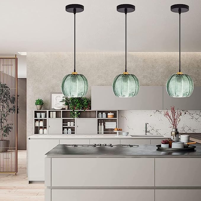 Aalin: Lampadario in vetro opalino colorato con attacco E27 – per aree pranzo moderne