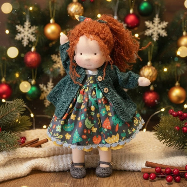 ELORA – Bambola Waldorf fatta a mano in cotone