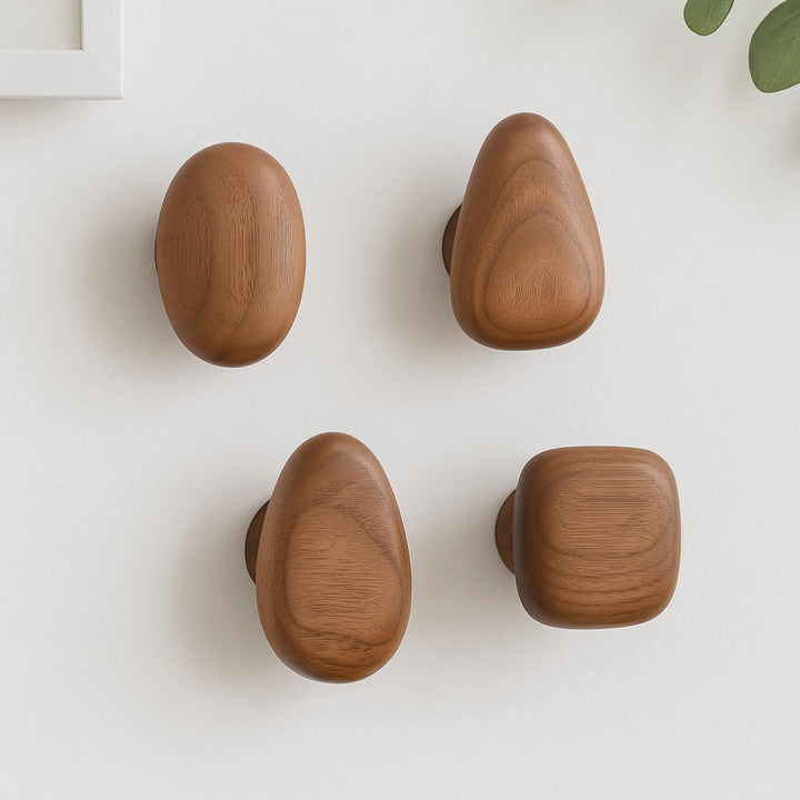 OakPebble – Ganci da muro in legno naturale con design organico per un interno elegante