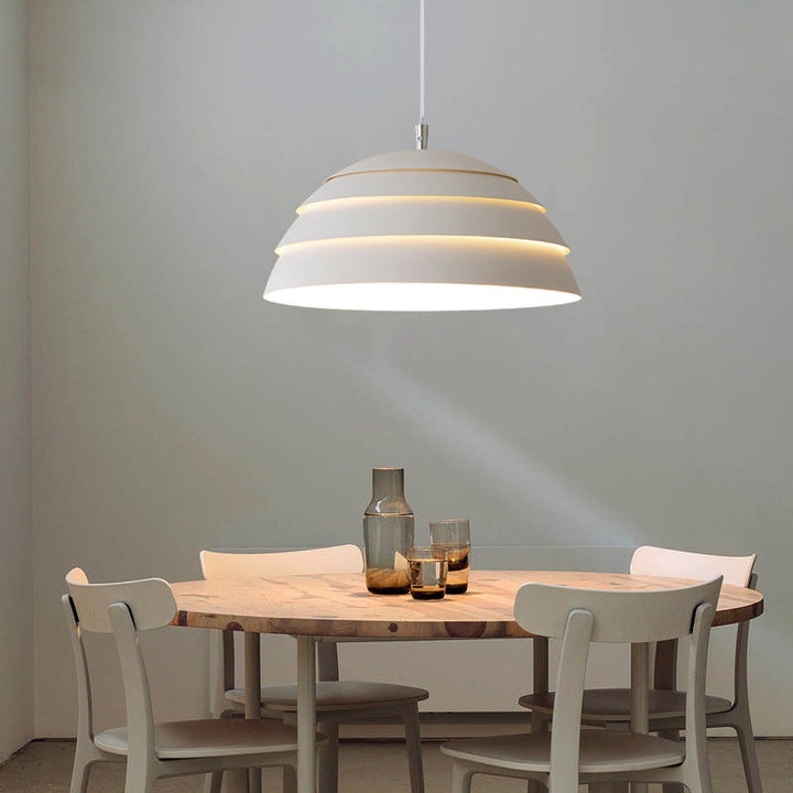 NordDome: Lampada a sospensione moderna in stile nordico con cupola in alluminio e LED – per ristoranti e cucine abitative